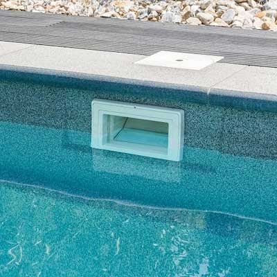 Swimming pool skimmer